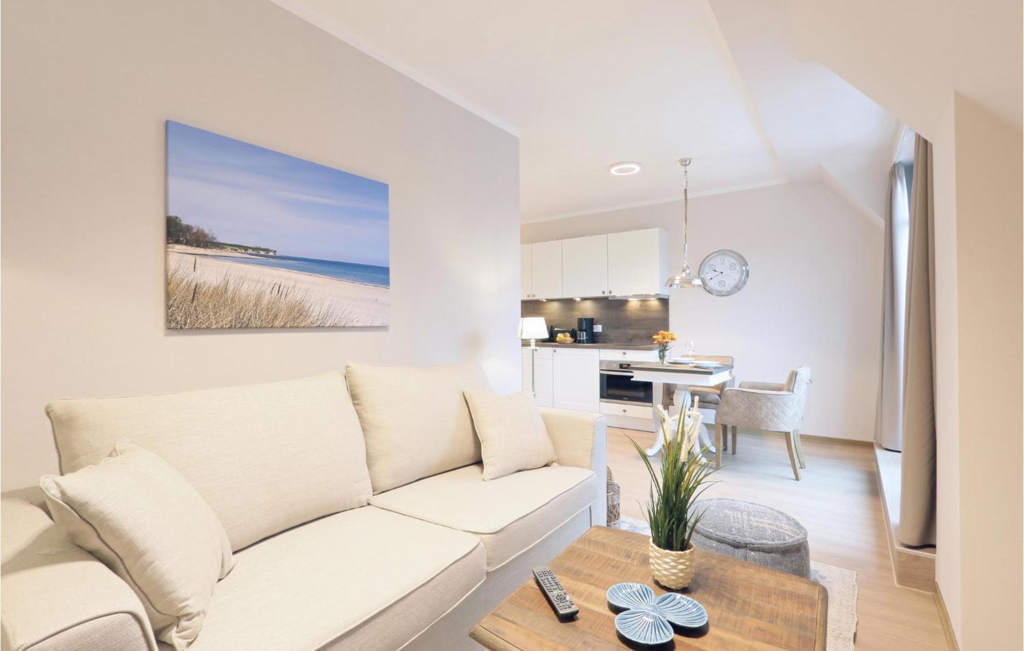 Amazing apartment in Ostseebad Boltenhagen with 1 Bedrooms, Sauna&WiFi Buitenkant foto