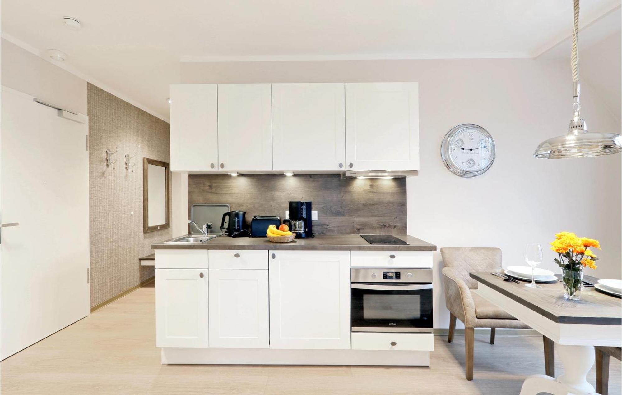 Amazing apartment in Ostseebad Boltenhagen with 1 Bedrooms, Sauna&WiFi Buitenkant foto