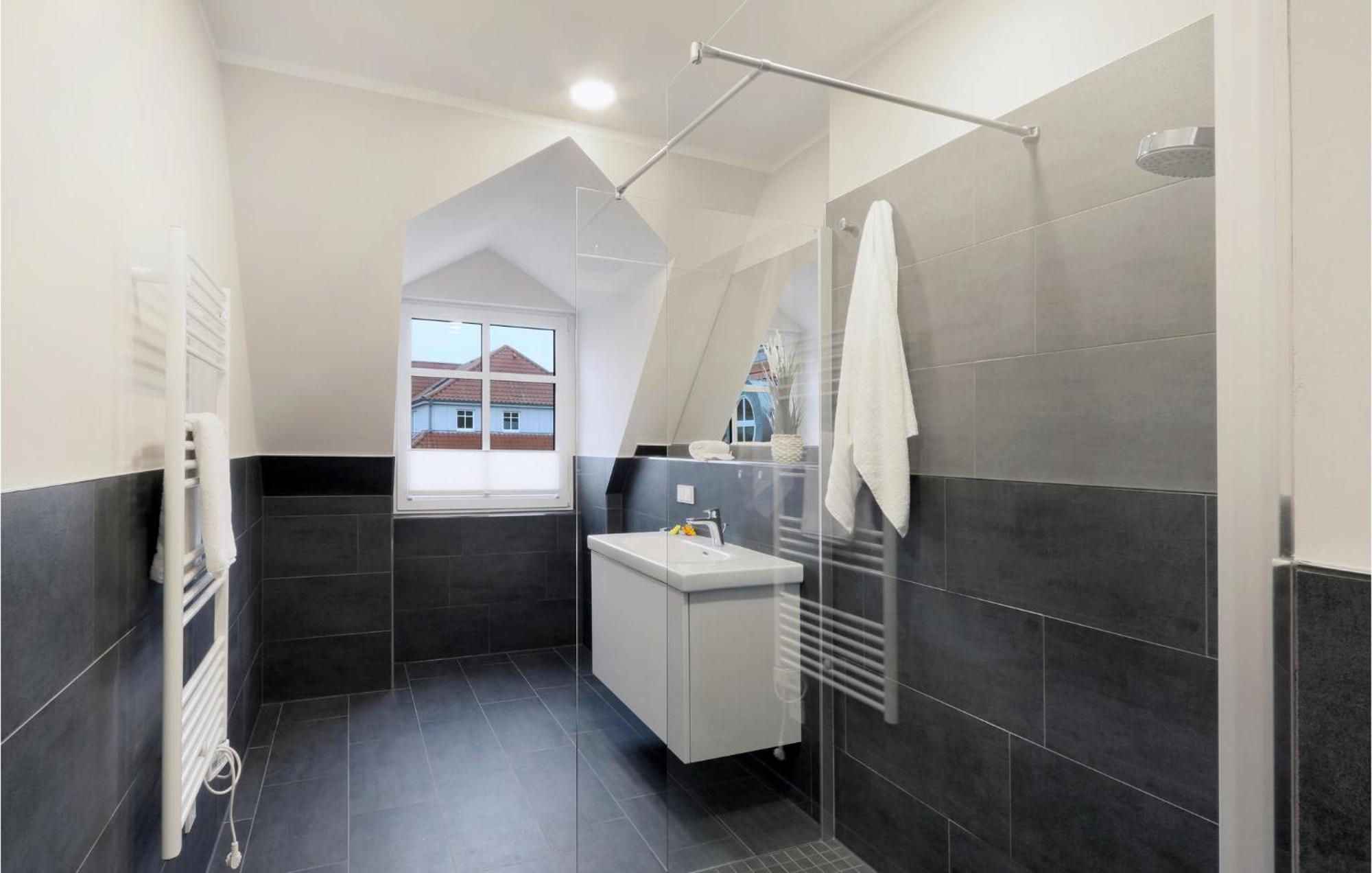 Amazing apartment in Ostseebad Boltenhagen with 1 Bedrooms, Sauna&WiFi Buitenkant foto