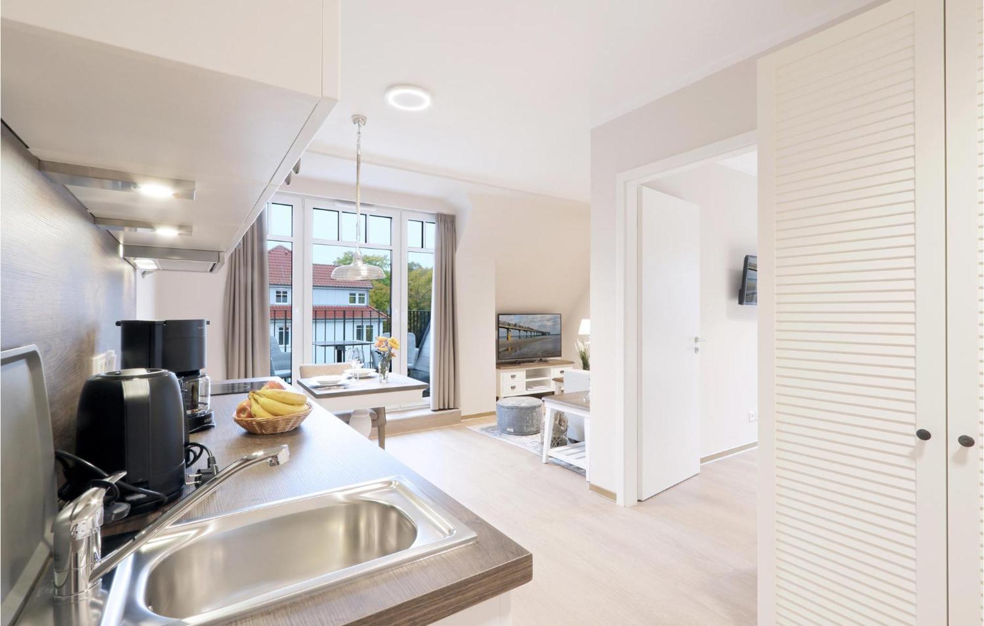 Amazing apartment in Ostseebad Boltenhagen with 1 Bedrooms, Sauna&WiFi Buitenkant foto